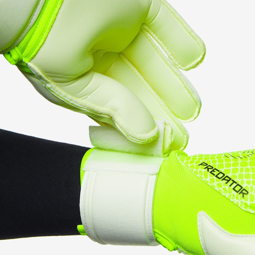 Adidas Predator Match Goalkeeper Gloves
