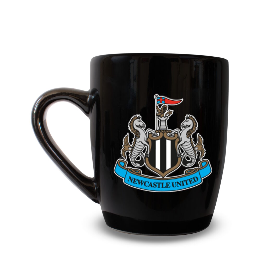 Newcastle United Black Crest Mug (17 OZ)