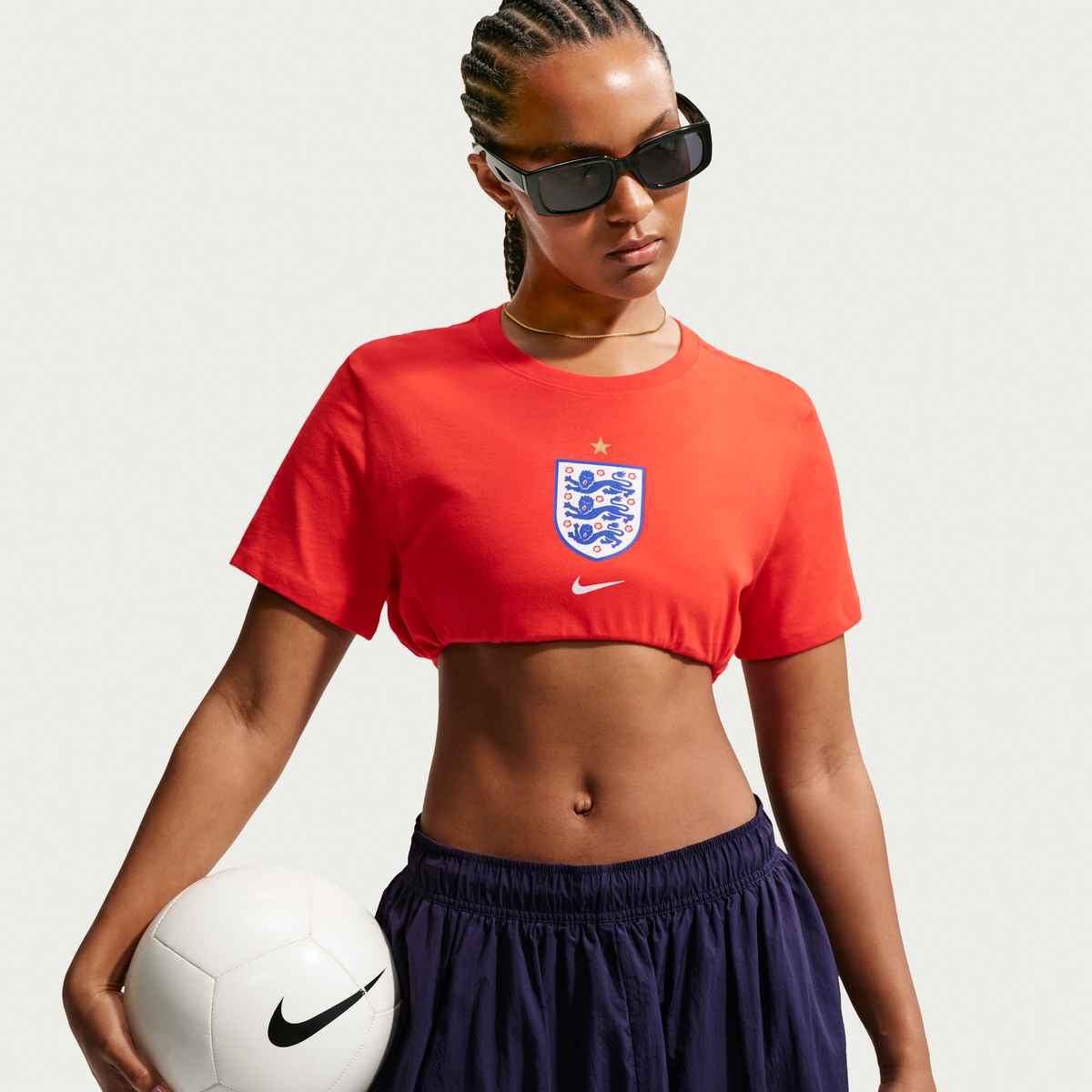 Nike England 2026 Crest T-Shirt Women's Crop