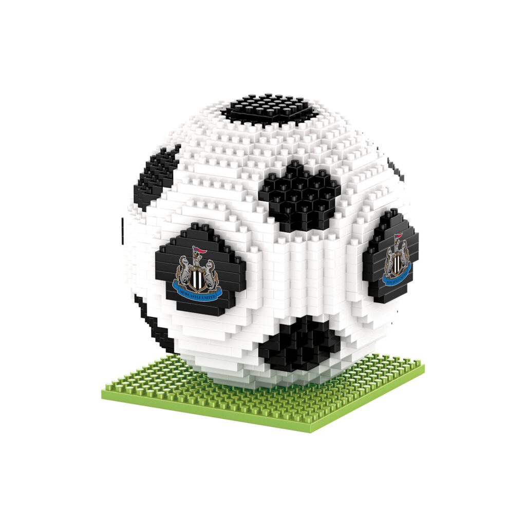 Newcastle United BRXLZ 3D Soccer Ball Construction Kit (687 Pieces)