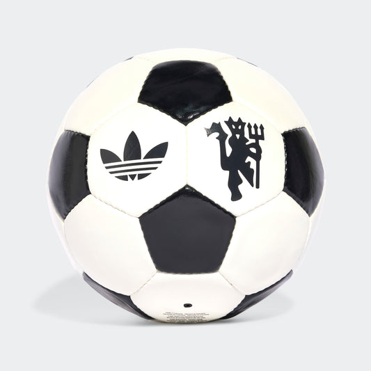 Troisième ballon du club de Manchester United