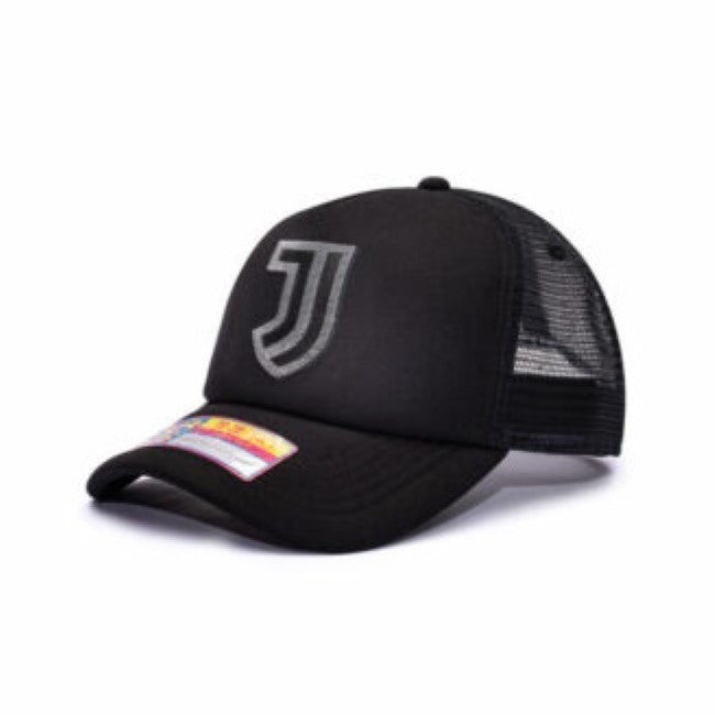 Juventus Shield Trucker Snapback Cap