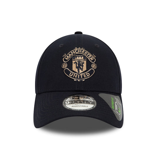 Casquette ajustable New Era noire et or avec écusson du club Manchester United 9Forty