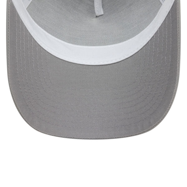 Manchester United New Era Iridescent E-Frame Trucker Hat