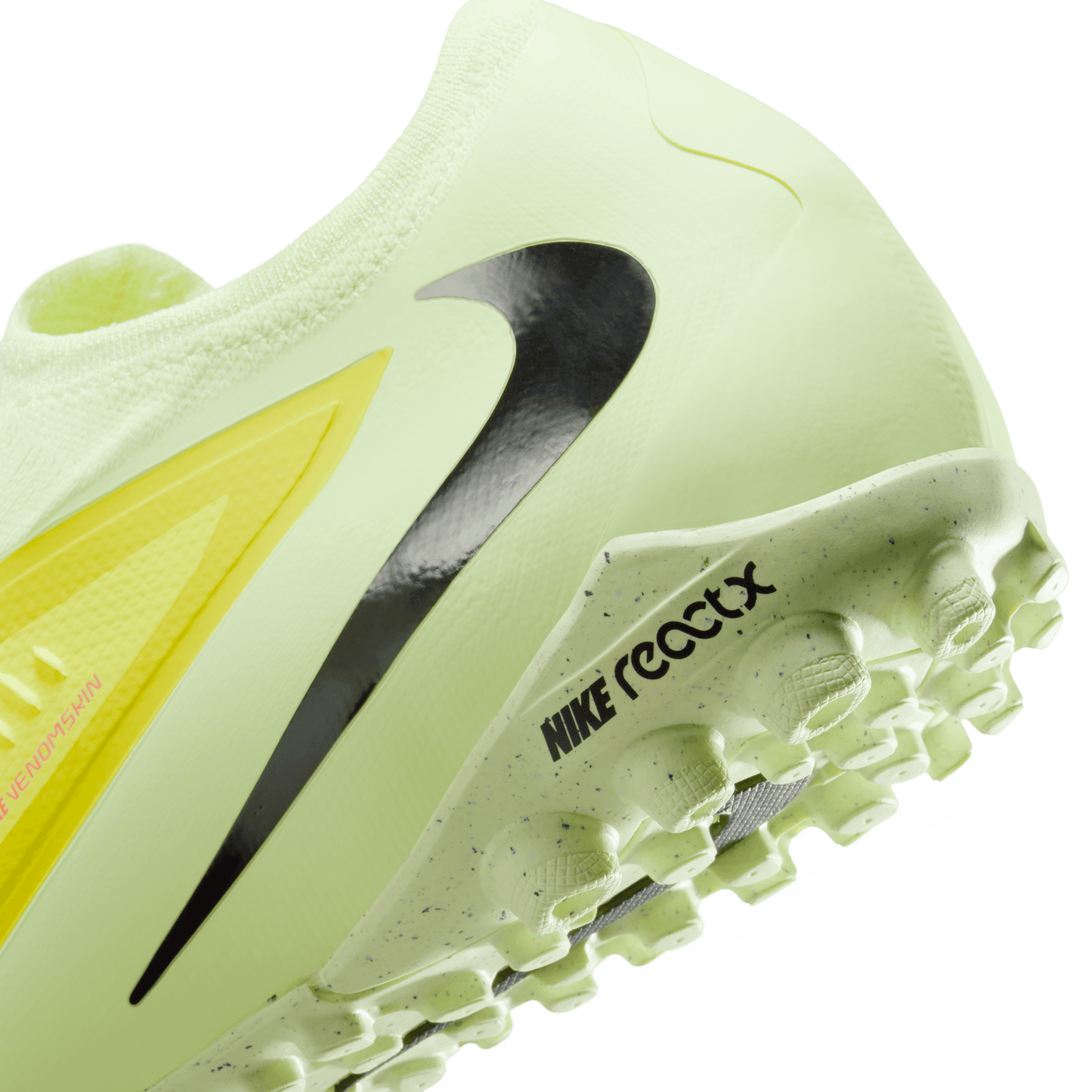 Nike Phantom 6 Low Pro Turf