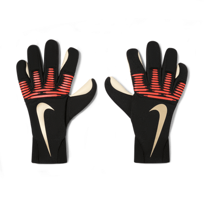 Nike Dynamic Fit Goalkeeper Gloves