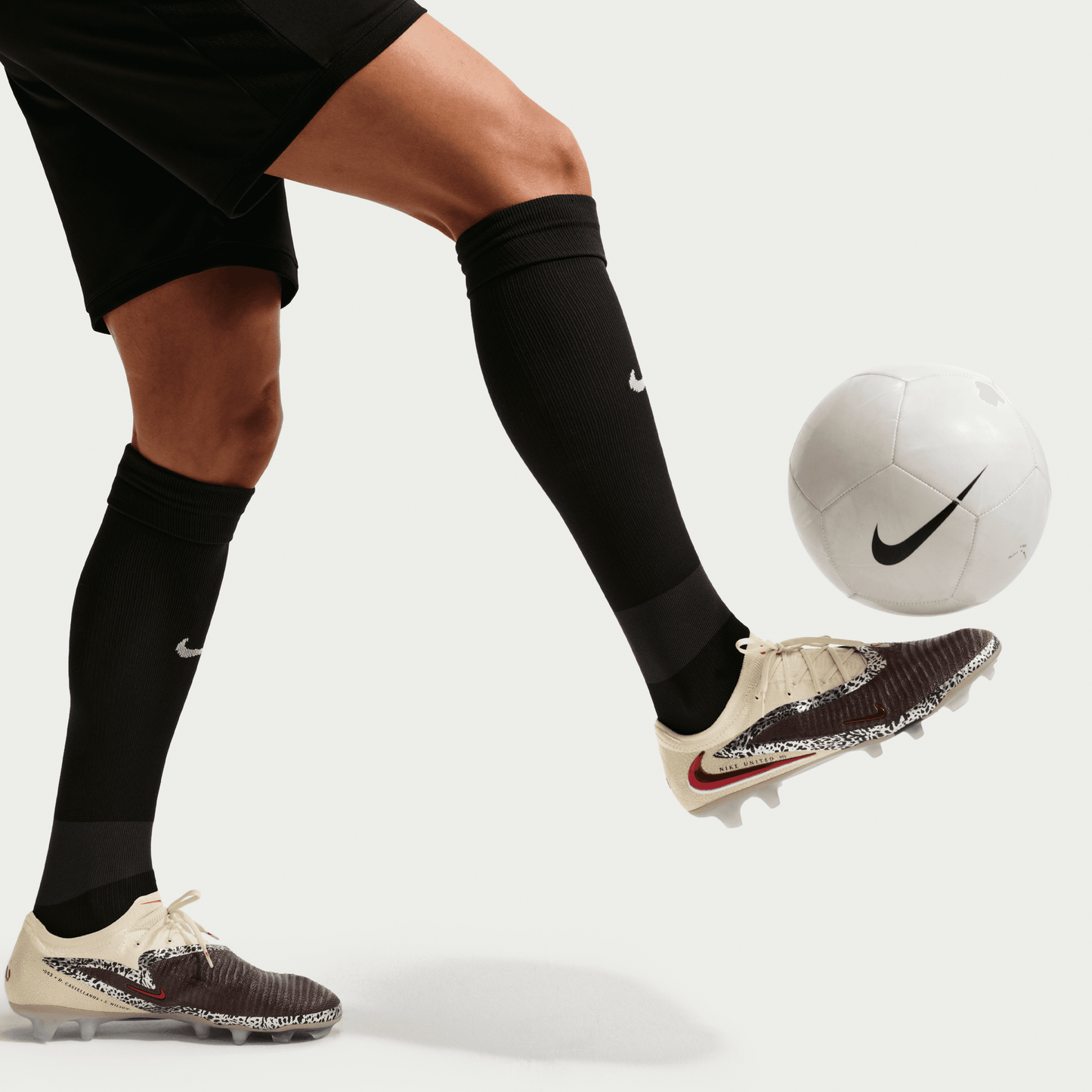 Nike United Phantom 6 Low Elite FG