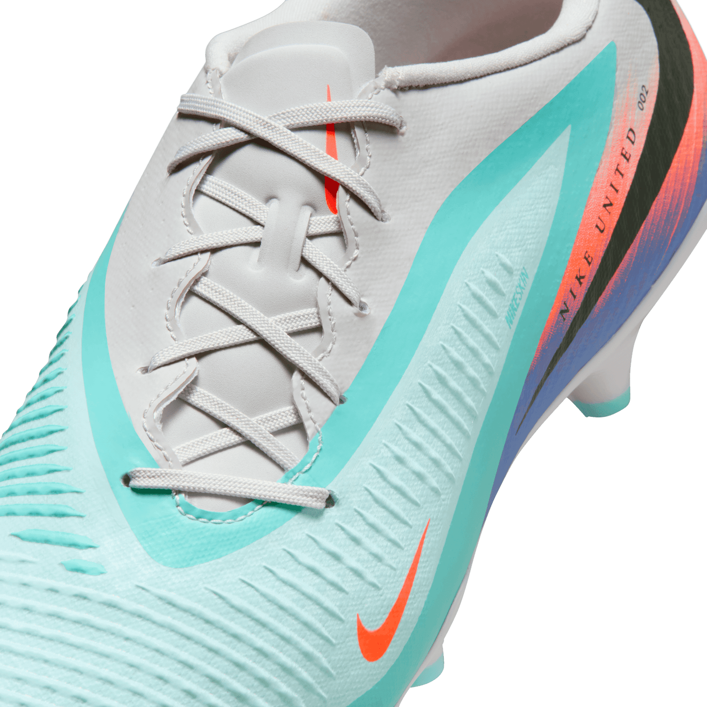 Nike Phantom 6 Low Academy NU2 FG/MG