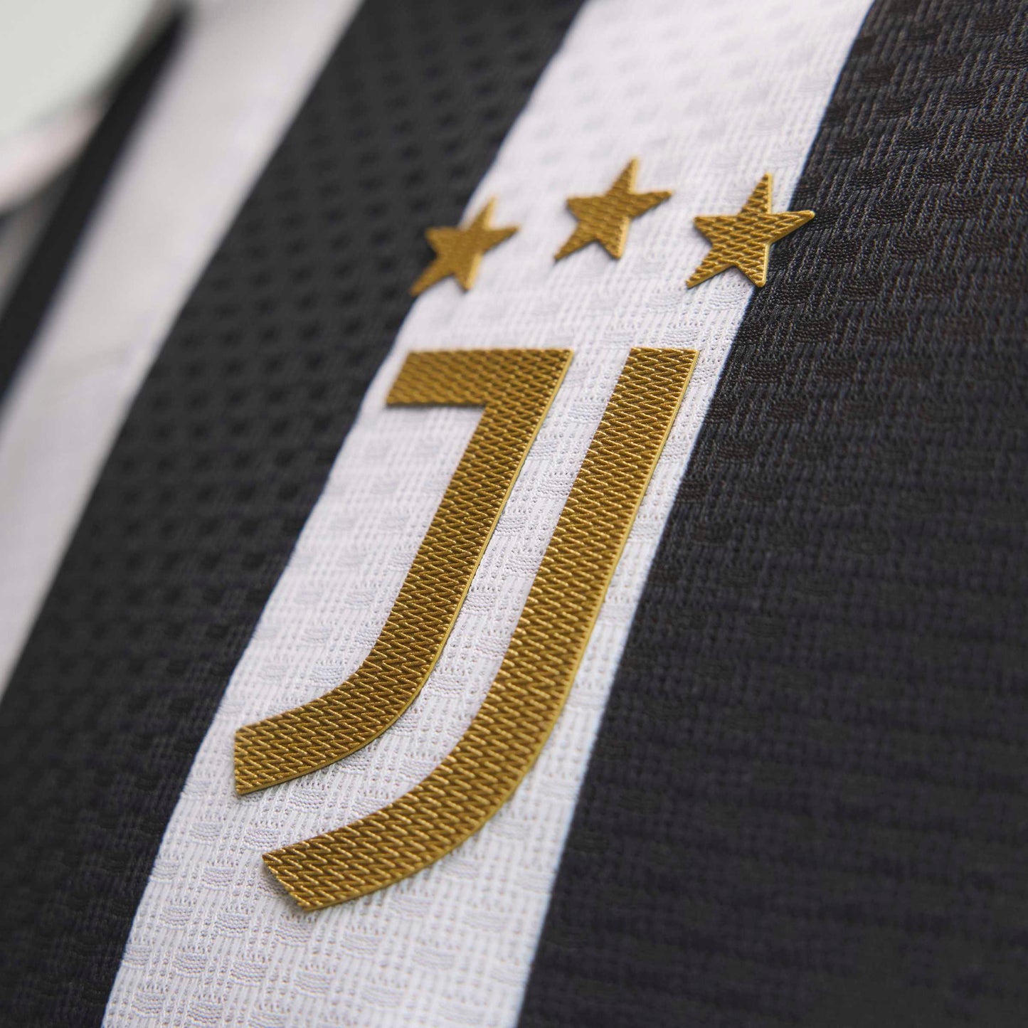 Adidas Juventus 26/27 Authentic Home Jersey